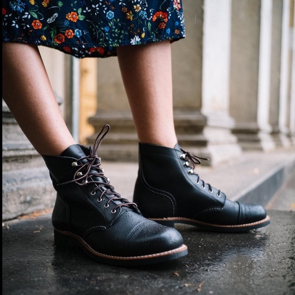 Red Wing Heritage Silversmith Boots - Picture 2 of 16